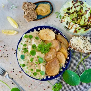 Cabbage turnip en rouxe with salad and horseradish