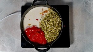 Mungbean Curry being mixed up with lentils