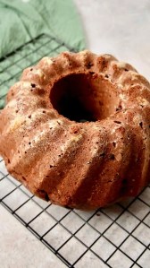 Veganer Rotweinkuchen fertig abgekühlt