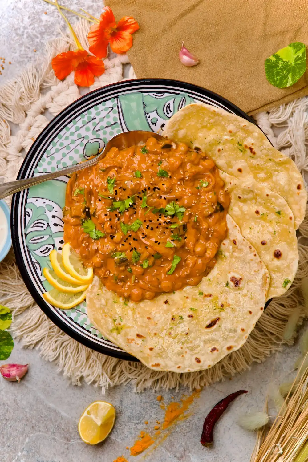 Vegan Chickpea Curry – Creamy, Cozy And Easy to Make