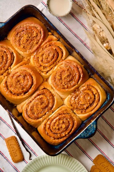 Vegan Biscoff Rolls finished