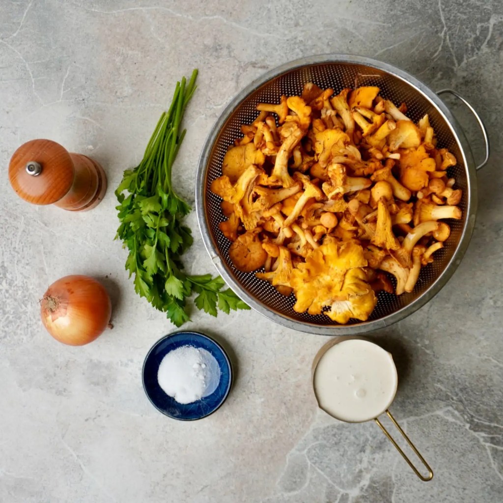 Chanterelle mushrooms ingredients