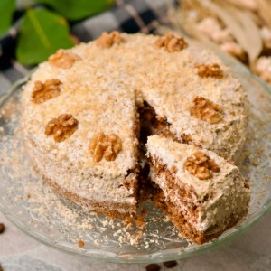 Vegan Walnut Cake finished