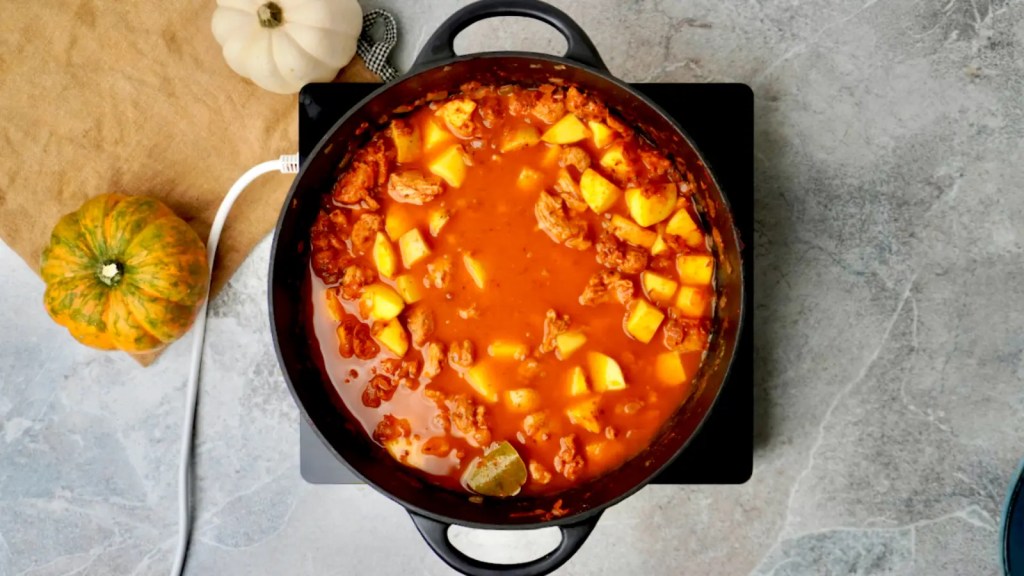 Vegan Potato Goulash boiling