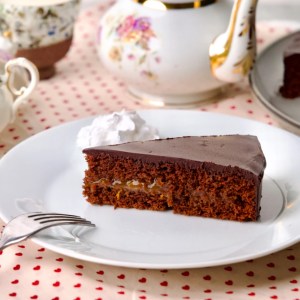vegan chocolate cake slice